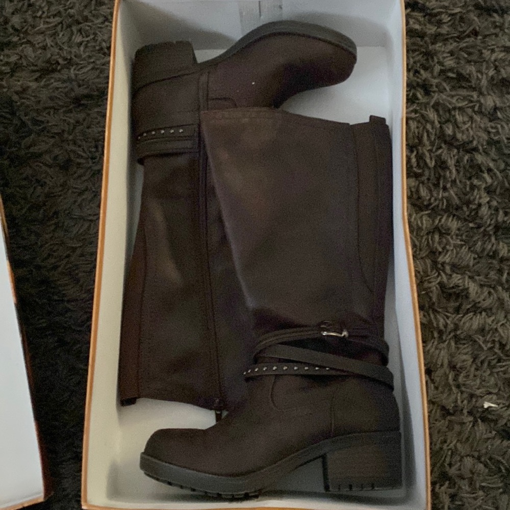 Boots. Knee high. Size 6.5. Brand new! Never worn!